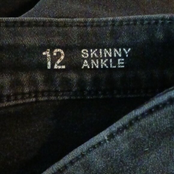 ANA A New Approach Jeans Black Denim Distressed Skinny Ankle Womens Size 12 - Picture 8 of 9